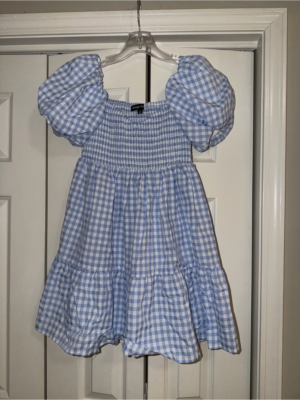 Smocked Puff-Sleeve Gingham Casual Dress — Light Blue